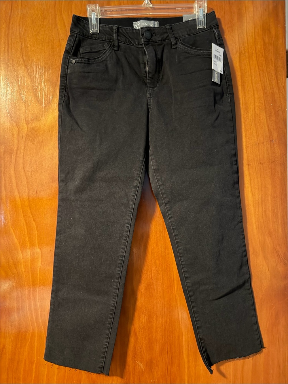 Women's Black Ankle Crop Jeans